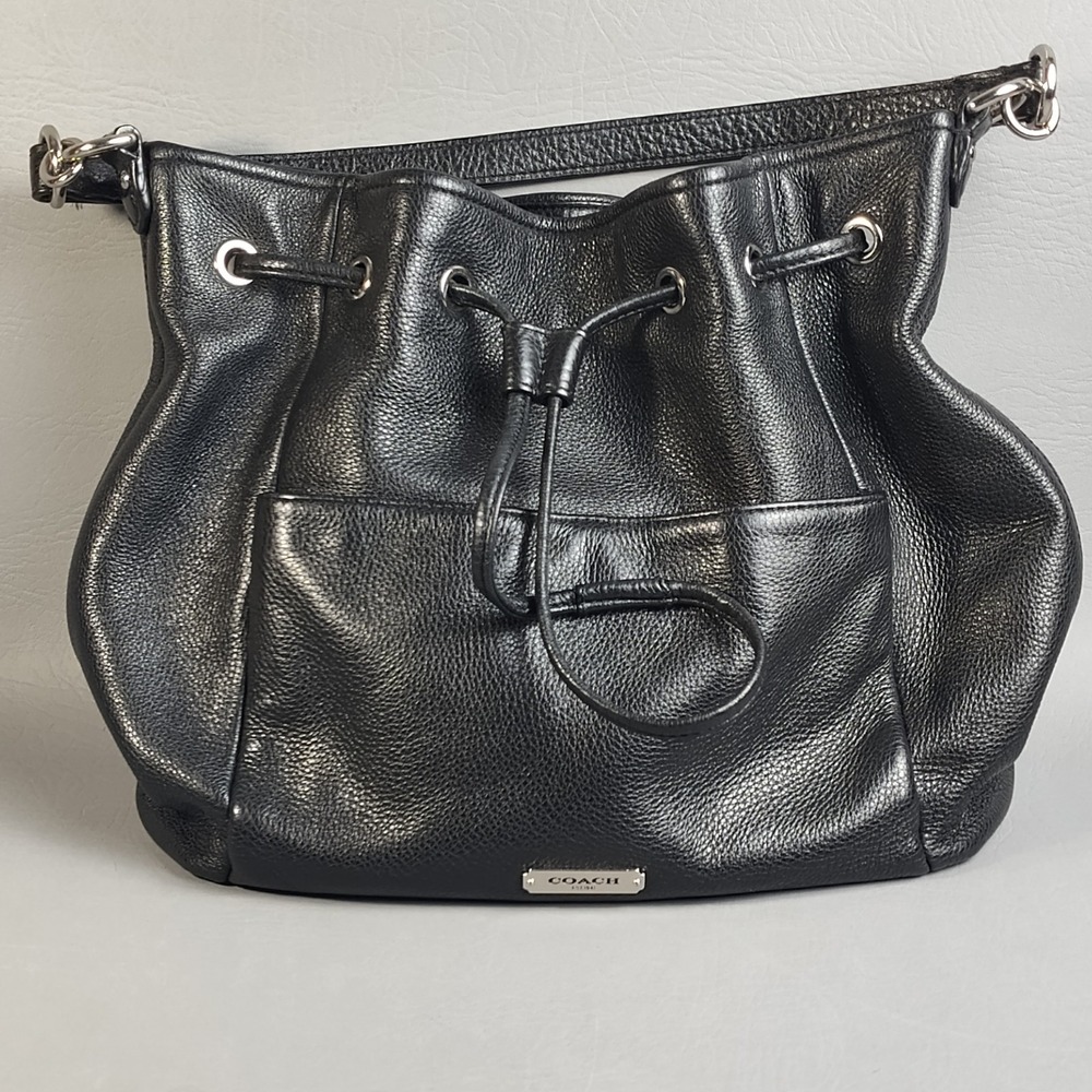 Coach Avery Drawstring Bucket Bag Black Pebbled Leather Classic Handbag Purse‎